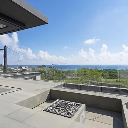 Magnifique Vue Sur Mer A *